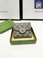 【今日特価】Gucci グッチ ショートトリプルフォールド財布 クラシックデザインで耐久性に優れる