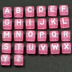 A～Z 各1個 計26個 ライトピンク アルファベット プラビーズ６ｍｍキューブ