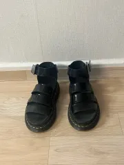 【極美品】 未使用級 ドクターマーチン GRACIA ストラップベルト UK6 極美品】 未使用級 ドクターマーチン GRACIA ストラップベルト