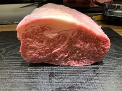 鹿児島牛ロースブロック　 1.0kg ブランド牛　冷凍発送　　現品限り