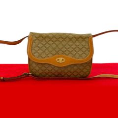 極 美品 セリーヌ ロゴ 金具 レザー 二つ折り財布 ミニ ウォレット ネイビー 極 美品 CELINE セリーヌ ヴィンテージ ロゴ 金具 カーフ レザー