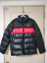 Nike マンチェスターユナイテッドのベンチコート 07/08 スポーツ Nike マンチェスター・ユナイテッド ベンチコート 黒