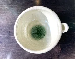みかん釉片口（かたくち）/ Katakuchi (Sake pitcher upon mandarin glaze)