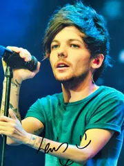 ルイ・トムリンソン直筆サイン入り大型写真…Louis Tomlinson ルイ・トムリンソン直筆サイン入り大型写真…Louis Tomlinson