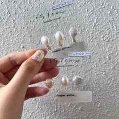 【No.648】つやつや3粒セット淡水パールのイヤリング/ピアス　ホワイト花