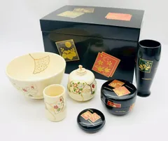 丸紋四君子蒔絵茶箱三つ組 染付山水絵二点揃 桐箱/布付 茶道具　FR81　SS1 Amazon.co.jp: 丸紋四君子蒔絵 茶箱 三つ組 染付山水絵 二点揃