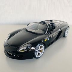 ポルシェ　PORSCHE カレラGT　1/18スケール
