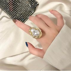 【新品未使用】パール リング 指輪 大粒 ゴールド 韓国 宝石 至高 ジュエリー フリーサイズ　プチプラ　かわいい　オルチャン　①