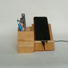 ペンスタンド　スマホスタンド　スマホ充電ステーション