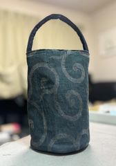 筒型 唐草模様 柿渋染め ラウンドボトム バッグ