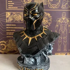 新品未使用マーベル ブラックパンサー バスト フィギュア オブジェのサムネイル