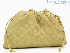 【未使用】ボッテガ ヴェネタ　BOTTEGA VENETA　イントレチャート　ミニ ザ ポーチ　斜め掛け ショルダーバッグ　ポシェット　ポーチ　クラッチバッグ　セカンドバッグ　イエローベージュ　ラムレザー　585852