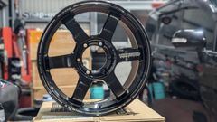 【新品未使用品】４本セット　RAYS　VOLK RACING　TE37 PROGRESSIVE MODEL ランクル250　18×8 2/1J inset44 PCD139.7 6穴