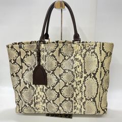 ★-16 希少!! お値打ち!!  ヘビ革トートバッグ 美しい柄合わせ 最高級バッグ パイソン ビジネス 大容量 パソコン可・A4サイズ収納可 レザーチャーム、鍵用Dリング付き ユニセックス