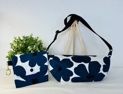 【裁縫ストア・ボヌール】大人かわいい　北欧風　大輪花柄　ツイルアネモネガーデン　ネイビー　クロスボディーバッグ　ミニポーチ　ショルダーバッグ　ハンドバッグ　ハンドメイド　ゴージャス  スマート / №500-570