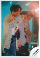 SnowMan 24年BREAKOUT/君は僕のものオフショット 渡辺翔太/宮舘涼太 公式写真 *1枚