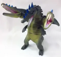 ジャイアント三つ首龍　土日限定お値下げアンティーク品　古傷 Yahoo!オークション -「三つ首竜」の落札相場・落札価格