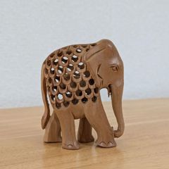 【インド ダラムサラ直輸入】木製 象の親子 像 / 工芸品/ ハンドメイド / 置物