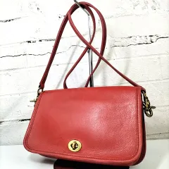 E Φ 【 OLD COACH 】 オールドコーチ 長方形 ターンロック オールレザー ゴールド金具 ショルダー / クロスボディ バッグ 斜め掛け 婦人鞄 レッド 赤系