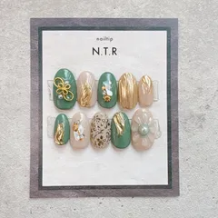 【現品販売】ネイルチップ　成人式　オーバル　緑　金