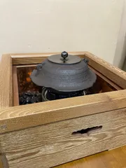 ☆美品 未使用 在銘真形釜添え 唐銅六角風炉 500W電熱器(可変)送料込み 茶道具 電熱器風炉 電気炭風炉 ヤマキ電器 唐銅 唐金 鬼面風炉