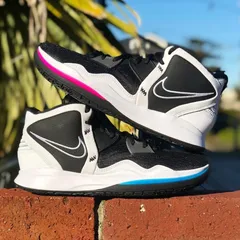 NIKE ナイキ 美品❣️ カイリー インフィニティ26.5 NIKE KYRIE8 ナイキ カイリー8 26.5cm インフィニティ