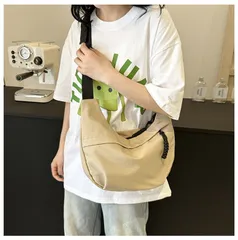 ショルダーバッグ レディース メンズ 軽量 小さめ 斜め掛け ボディバッグ 大容量 男女兼用 バック 肩掛け 韓国 大きめ おしゃれ スポーツ 旅行HZQ862