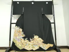 平和屋着物●豪華黒留袖　駒刺繍　吉祥貝桶草花文　金彩　ますいわ屋扱い　正絹　逸品　未使用　DAAW5319ud