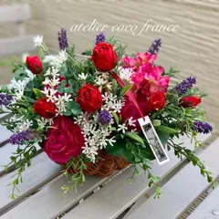 【枯れないギフトフラワー】グリーンで映える薔薇とラベンダーのバスケット⭐︎フラワーバスケット　誕生日　　還暦お祝い　結婚お祝い　光触媒