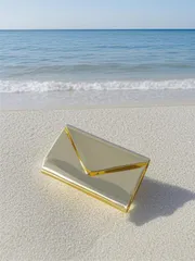 バッグ レディース ドレスバッグ 2025年新作 ファッション シルバーメタルイブニングバッグ、女性用PUレザー光沢のある鏡面フラップクラッチバッグ、エレガントなパーティーショルダーバッグ チェーンストラップ付き財