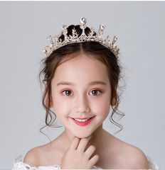 Item thumbnail for item 7a166e19-29b0-4e57-ab6d-10423bf30ee1