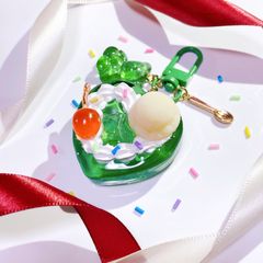 レジン ハンドメイドキーホルダー チョコミント - メルカリ
