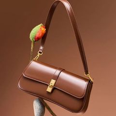 高品質な牛革 マイナーなバゲットバッグ 高級感のあるワキの下バッグ 女性用バッグ 幅広く使えるショルダー斜め掛けバッグ