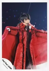 【中古】生写真(ジャニーズ) Hey! Say! JUMP/知念侑李/ライブフォト・膝上・衣装赤黒・目線右・インカム/公式生写真