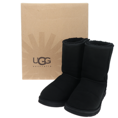 【箱あり・クリーニング済み】UGG　クラシックショート　ブラック　24.0ｃｍ