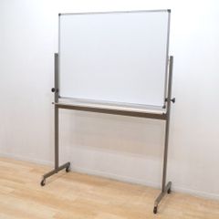 自立式ホワイトボード 両面 W1360 D550 H1820 白板 回転式 脚付き 移動式 キャスター ペントレー 案内板 EG16848 中古オフィス家具
