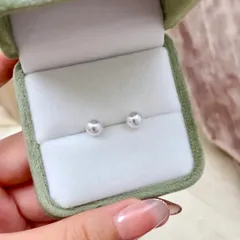 【特割】テリ抜群・天然淡水パールピアス（6〜7mm）ホワイト