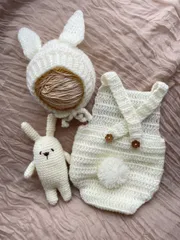 ニューボーンフォト衣装　ベビーロンパース&ボンネット&あみぐるみ~白うさぎ~（新生児サイズ）