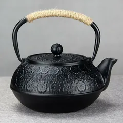 【売り物】南部鉄器　鉄急須　まろみさくら　０．６５リットル　Teapot 金属工芸