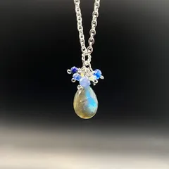 天然石 ラブラドライトブリオレットカットに９月の誕生石サファイアとラピスラズリを添えて  316lニューホックチェーンネックレス fr532