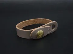 ■美品■ IL BISONTE イルビゾンテ レザー ブレスレット アクセサリー メンズ レディース グレージュ系×ゴールド系 DI4048