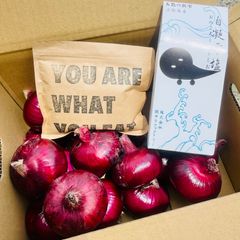 【ぜんぶオススメしたい☺︎】淡路島産　赤玉ねぎ　紫玉ねぎ　自凝雫塩　黒米　野菜セットのサムネイル