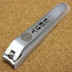 関の刃物 爪切り 上杉謙信 戦国つめきり やすり付き爪切り ネイルクリッパー 日本製 日本の魅力発信プロジェクト 海外 お土産 プレゼント