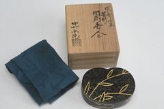 新井宗賀 蛤香合 裏千家十五代 鵬雲斎花押　　　　　　　　v377 新井宗賀 蛤香合 裏千家十五代 鵬雲斎花押 v377 | Mercari