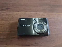 Nikon COOLPIX S600 充電器付 動作確認済 取説・ケースなし Nikon COOLPIX S600 充電器付 動作確認済 取説・ケースなし