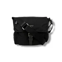 プラダ　PRADA トライアングルロゴ　クロスボディバッグ　ブラック　黒　テスートナイロン　三角ロゴプレート