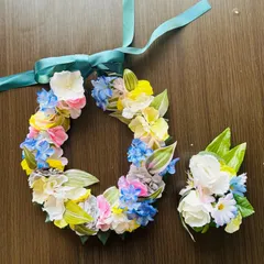 フラダンスパステルカラーのレイ&ヘアクリップセット   2セット在庫あります。