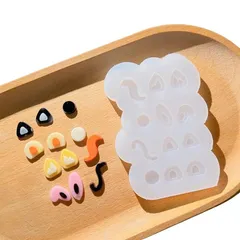 【即日発送】レジン 各種パーツ コンフェッティ デコレーション トレカデコ (small) トレカケース うさぎ くまちゃん クマ くま ネコ猫 しっぽ 耳 デコパーツ ケモミミ uvレンジ型 シリコンモールド