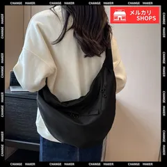 三日月型 ショルダーバッグ 大容量 ナイロン 鞄 ホーボーバッグ レディース 肩掛け 斜め掛け バッグ 韓国風 ユニセックス A4 多収納 大きめ 軽量 カジュアル 旅行 バナナ型 通学 ボディバッグ 黒 ファスナー付き 男女兼用 CH84HBJP-006