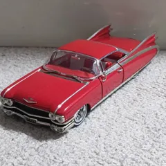 ジョニーライトニング 1959 キャデラック エルドラド コンバーチブル ピンク 1:64 - レッドラインコレクティブルズ